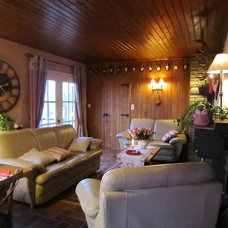 In Forested Sourbrodt, Cleaning Included 木屋 索尔布罗特